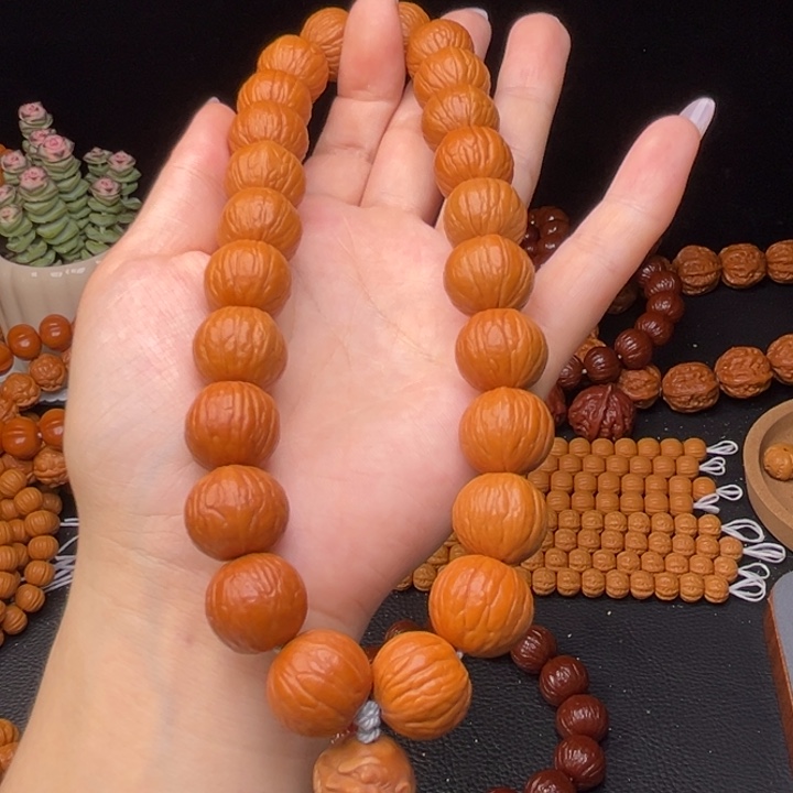 猴头核桃吊坠聚宝盆手持17吊坠舔僧