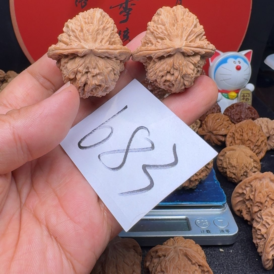 文玩核桃把件40三角白
