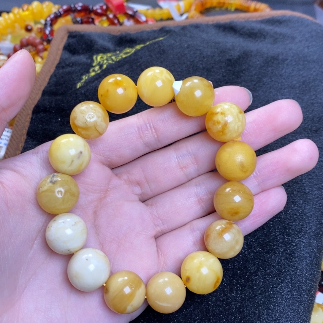 琥珀未镶嵌珠宝奇石