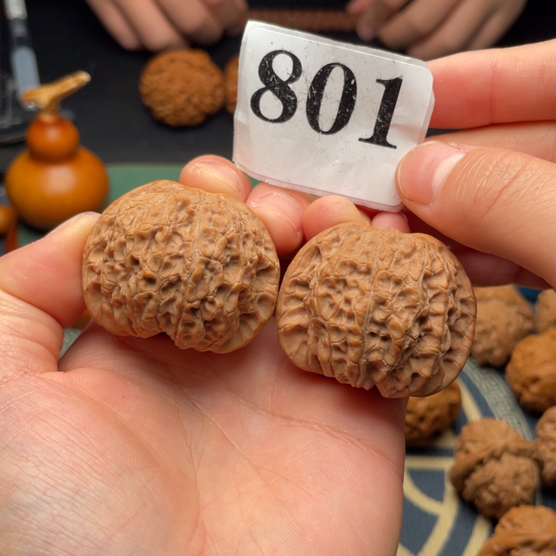 文玩核桃把件40血麒麟801号～