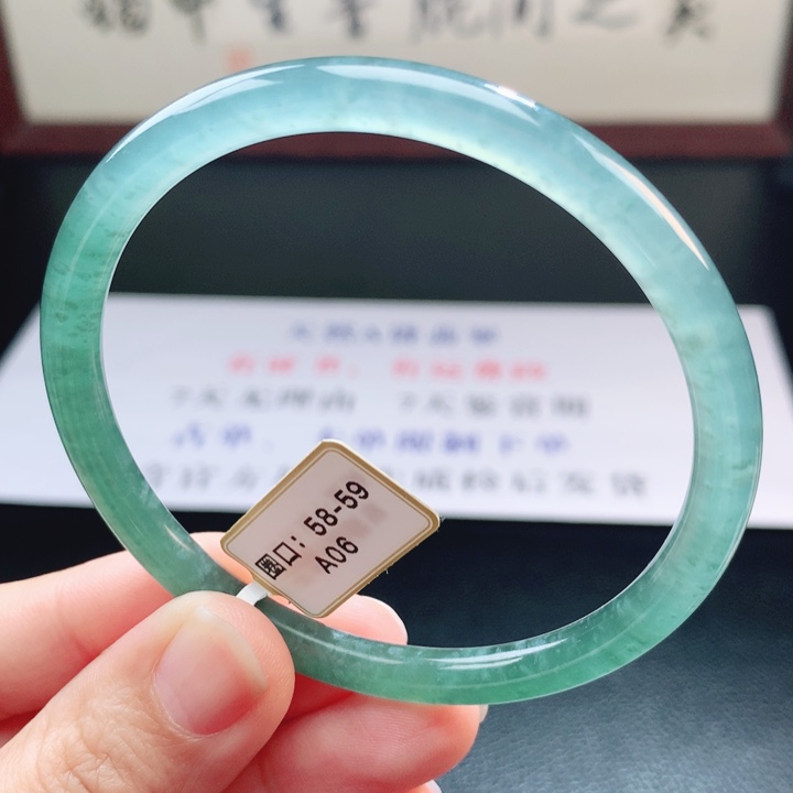 翡翠未镶嵌手镯翡翠手镯15
