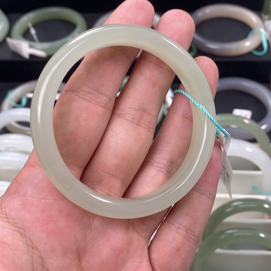 和田玉手镯未镶嵌5455