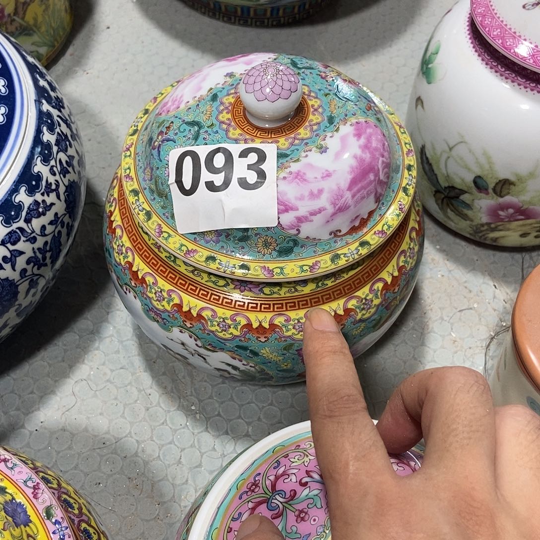 L***y瓷片景德镇陶瓷罐093