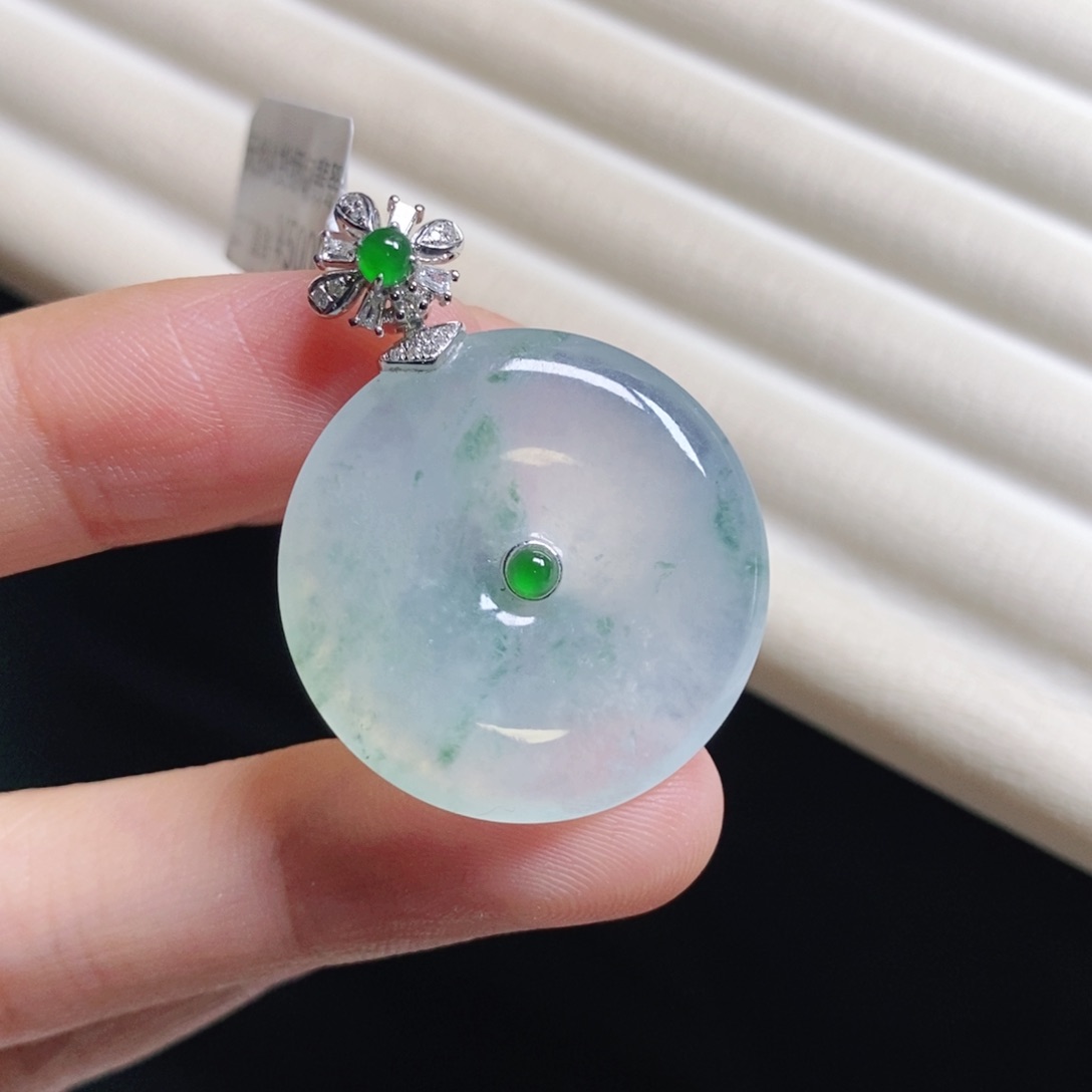 翡翠颈饰18K金镶嵌扣子