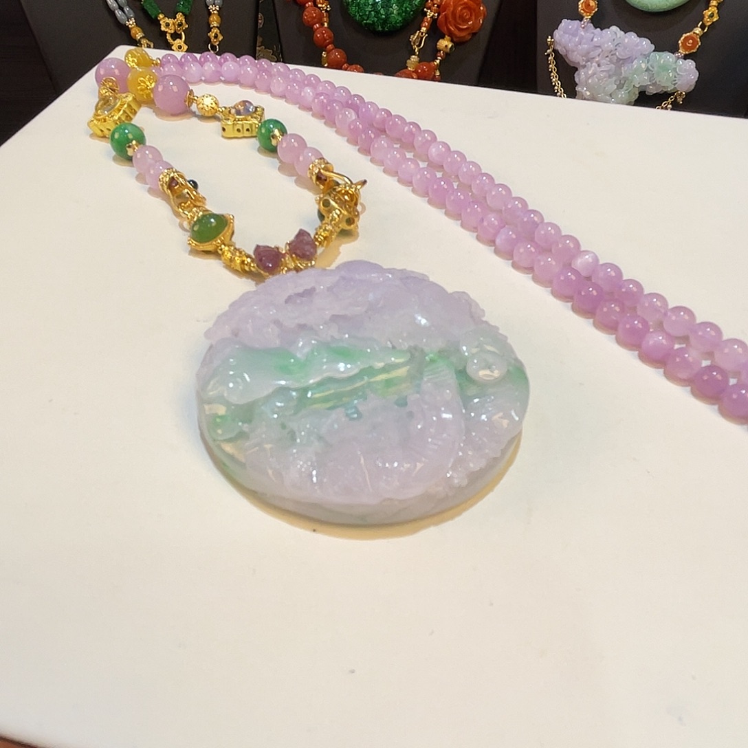 翡翠未镶嵌吊坠(赠链)山水牌