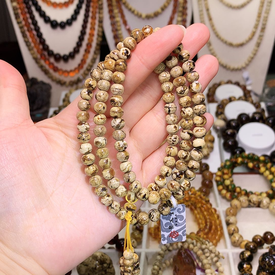 琥珀未镶嵌裸石7/一级特特瓷白花108-16