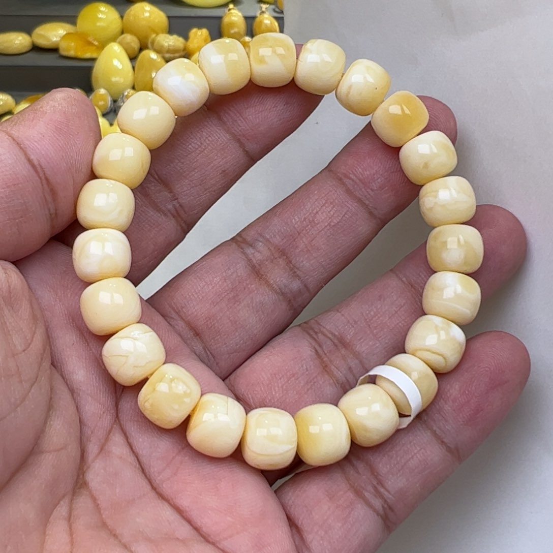 【闪购商品】未镶嵌琥珀裸石10➕13.84克