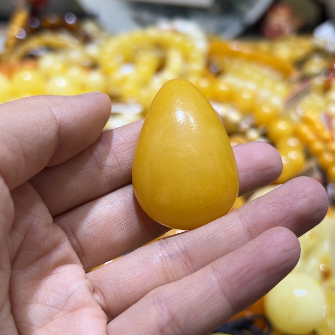 琥珀珠宝奇石未镶嵌