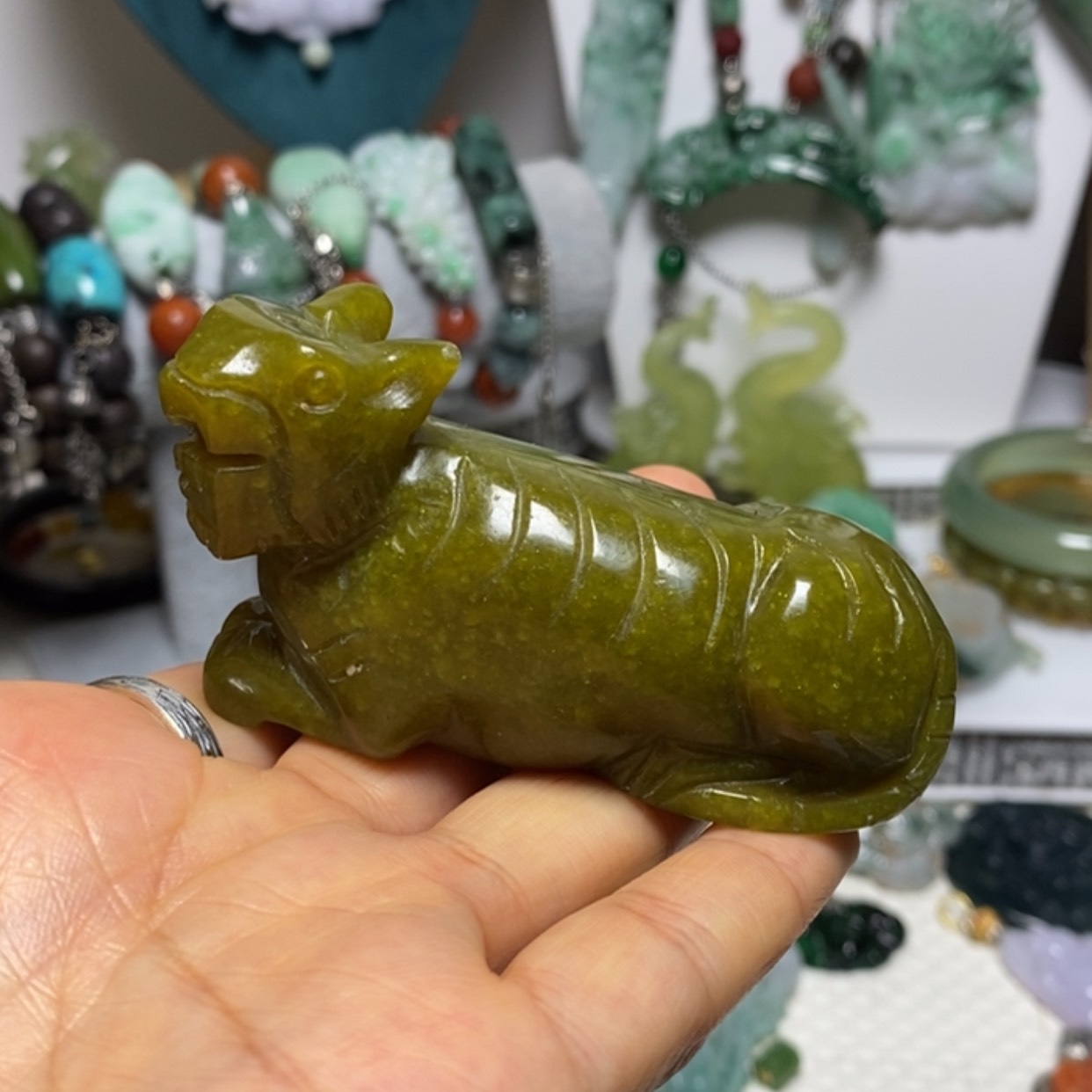 【闪购商品】翡翠吊坠(赠链)未镶嵌