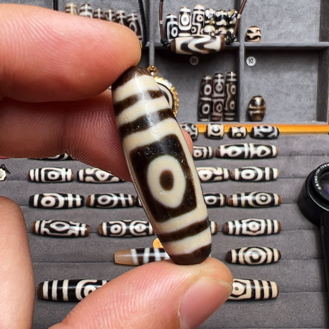 玛瑙未镶嵌颈饰上肯现代玛瑙制品