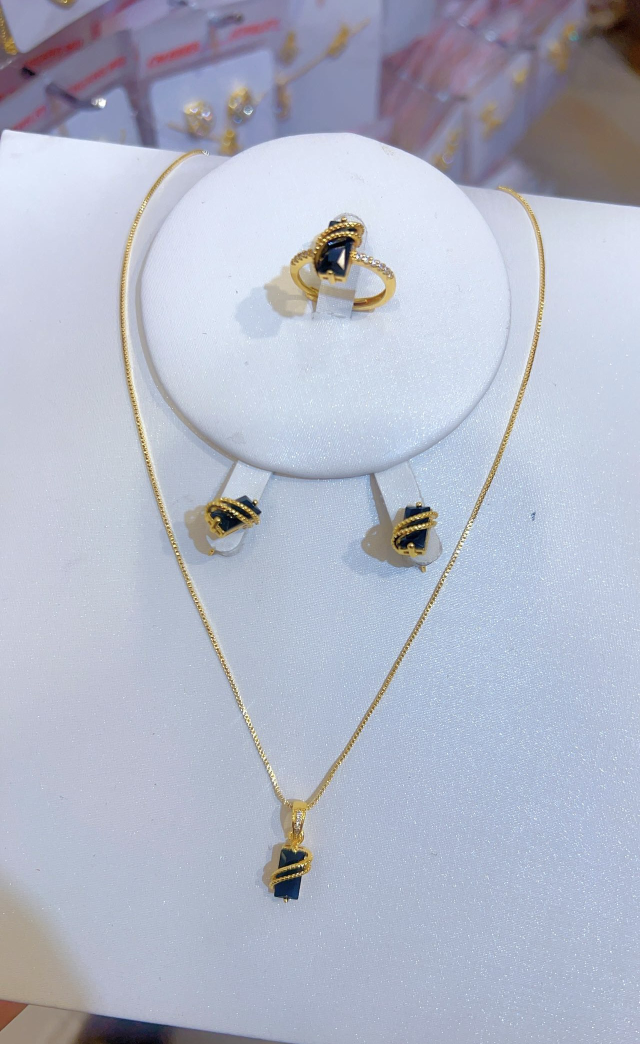 铜合金项链 精美项链三件套耳环首饰戒指风明星同款饰品0019