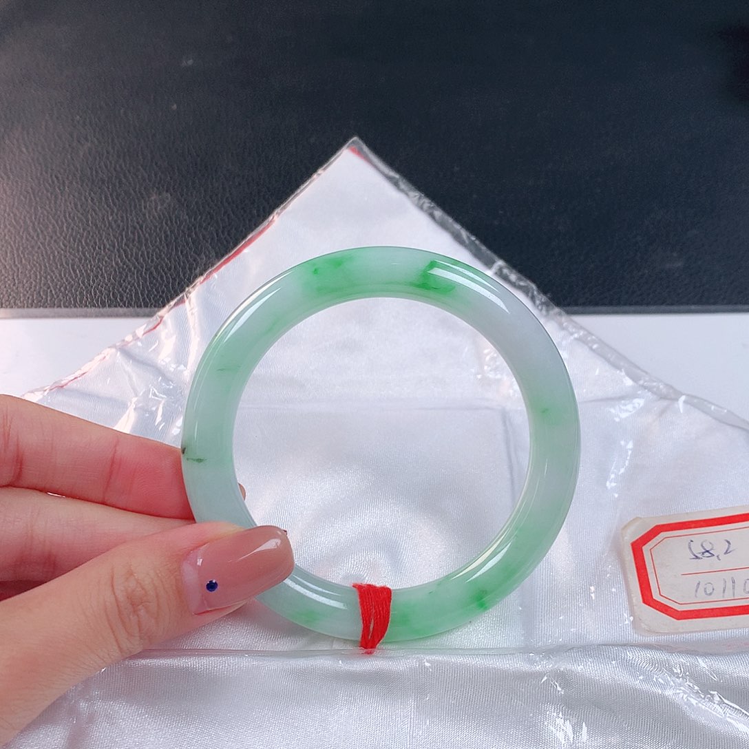 未镶嵌手镯翡翠107