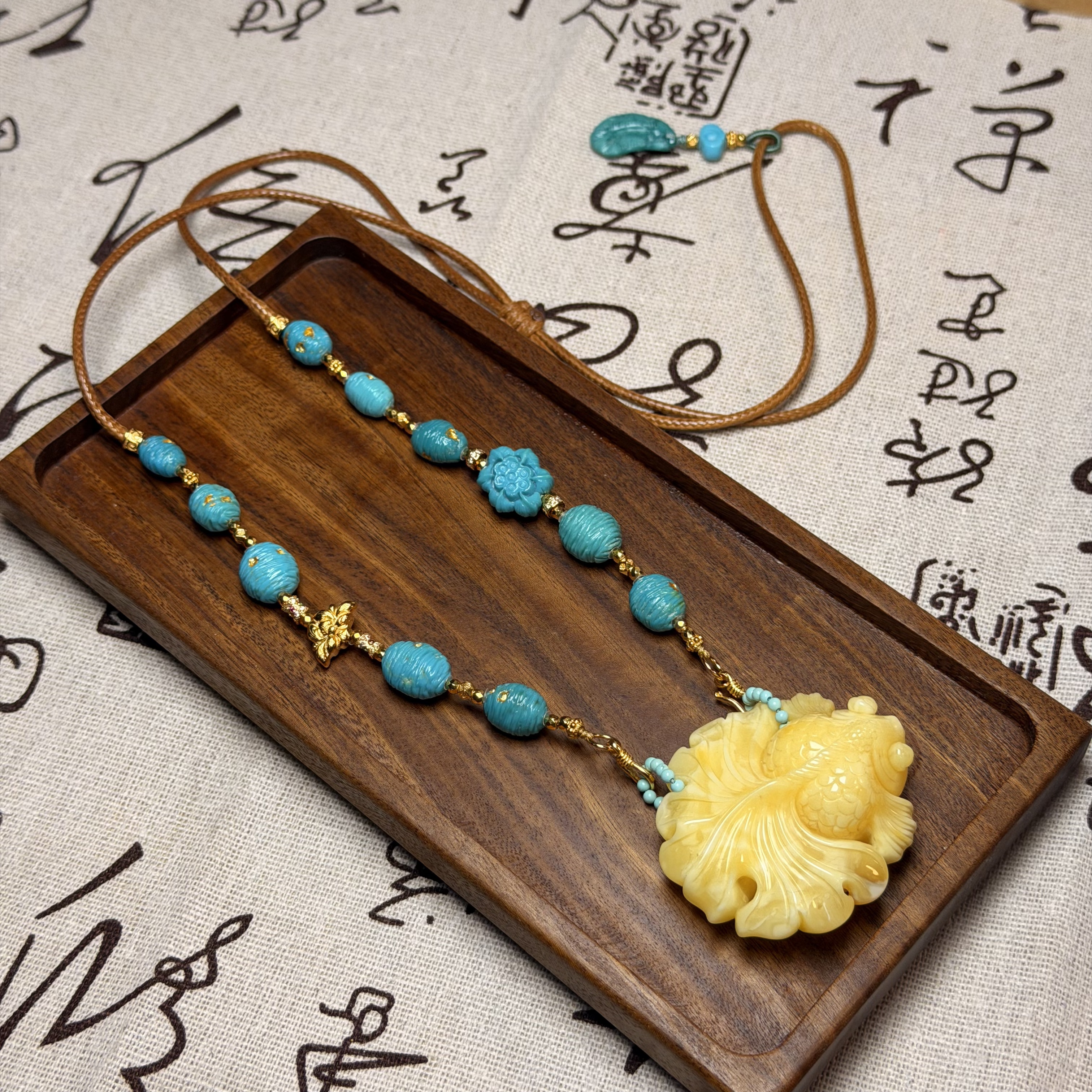 【Y】ZX026408俄料蜜蜡金鱼吊坠diy绿松石项绳/单品