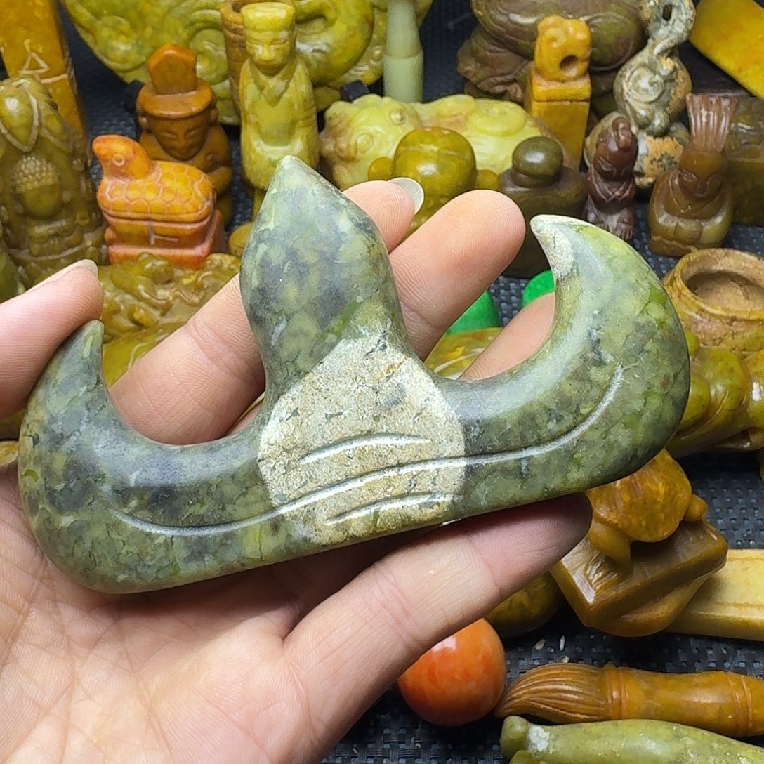 白玉菩提吊坠。。。