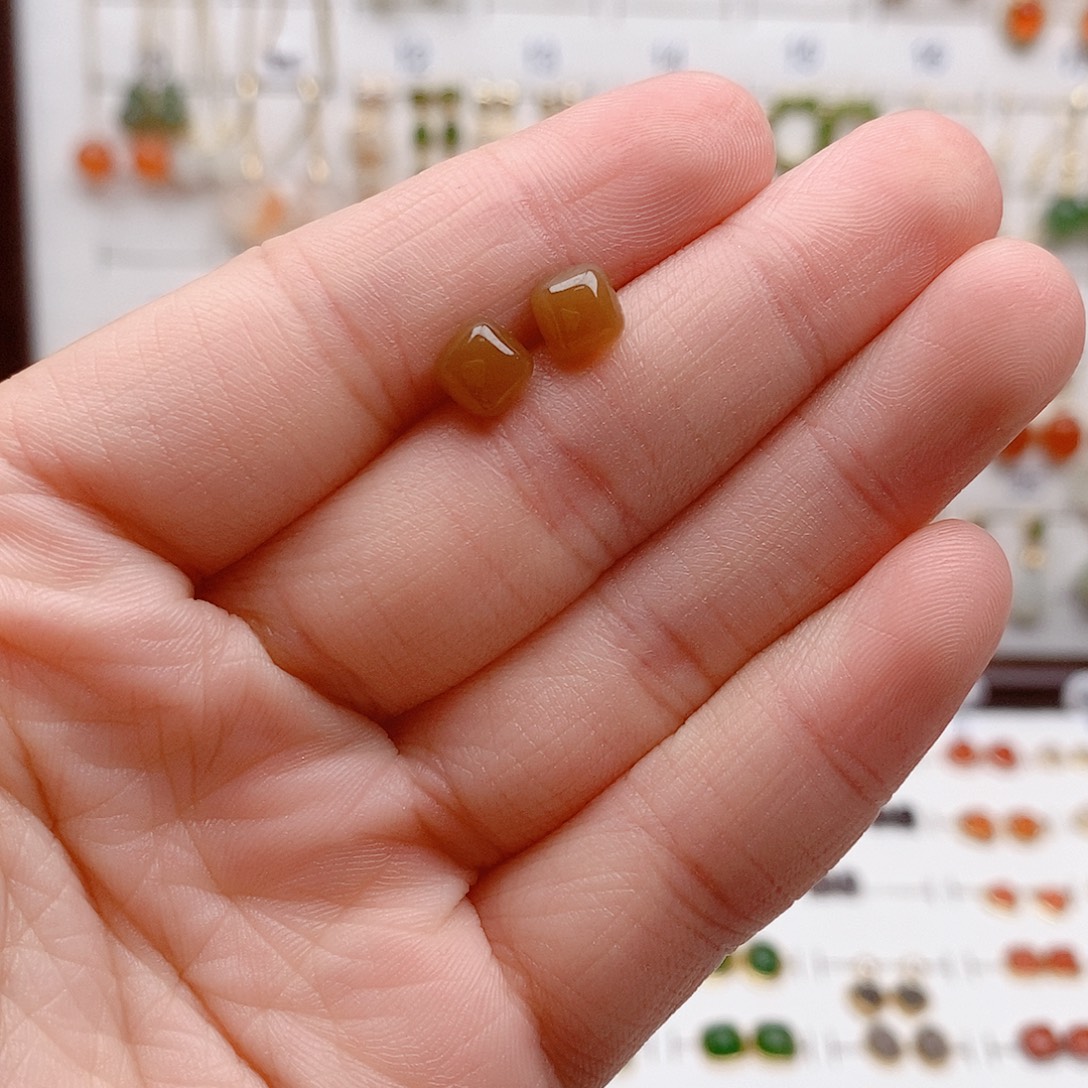 鑫***荣和田玉银S925镶嵌耳饰