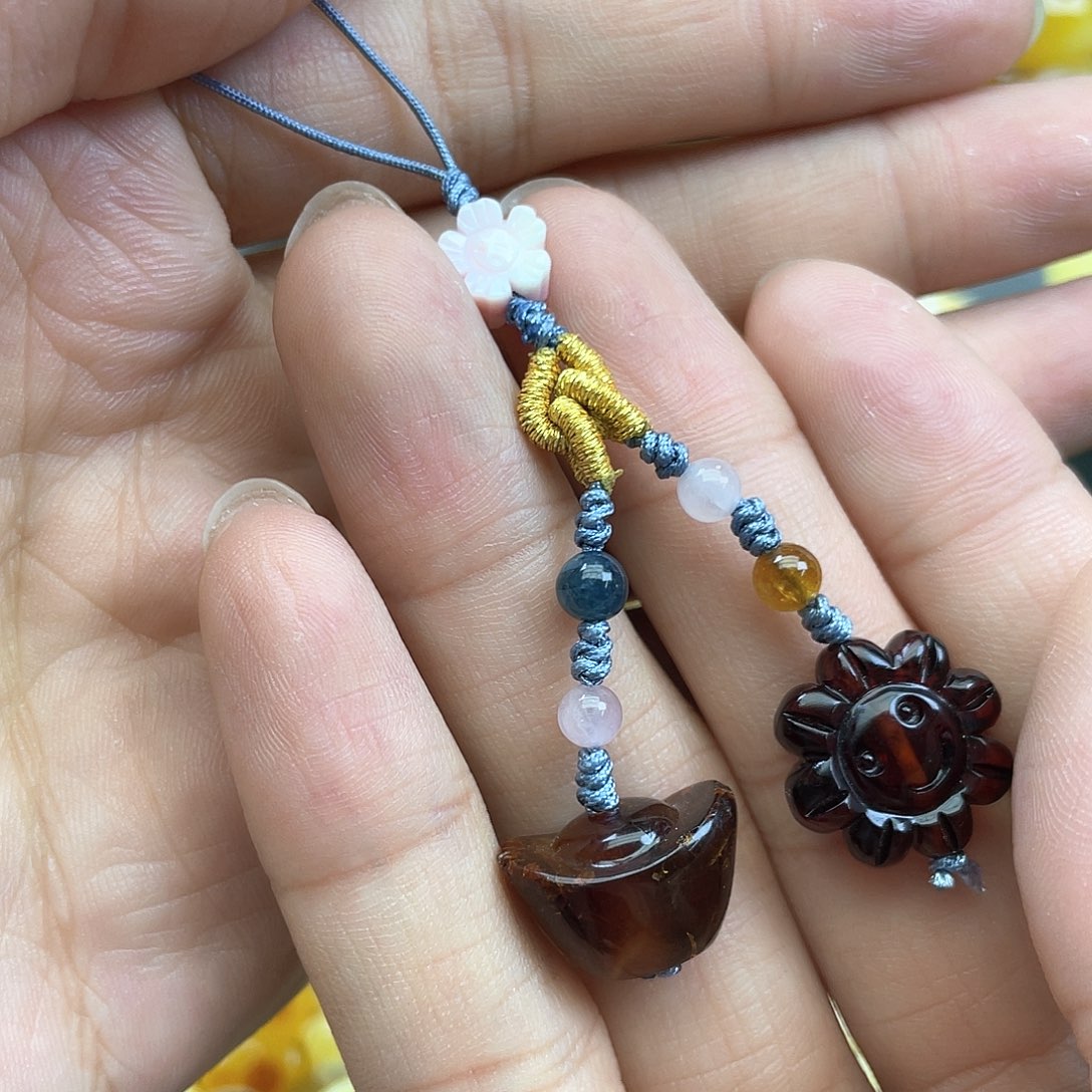 琥珀裸石未镶嵌蜜蜡