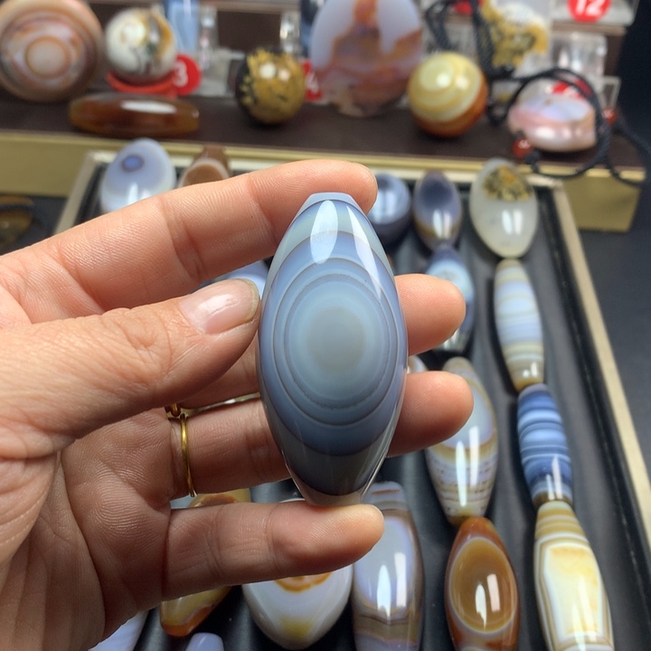 品***1玛瑙/玉髓未镶嵌颈饰吊坠