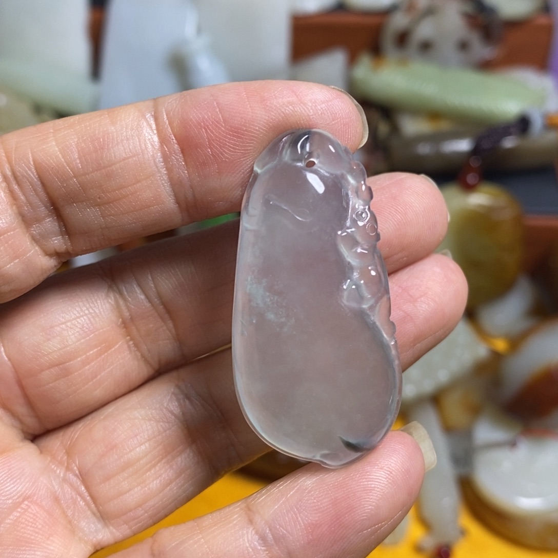 颈饰未镶嵌和田玉（糖玉）