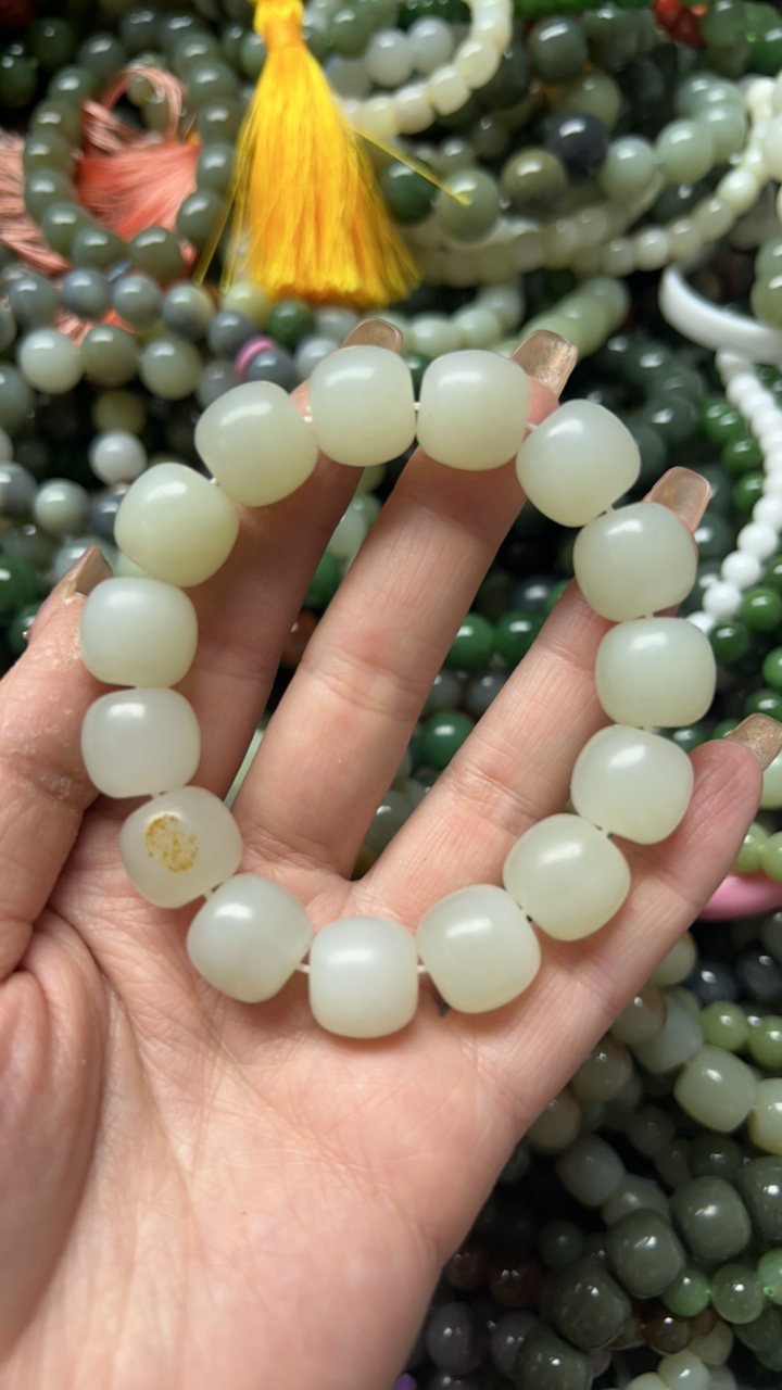 和田玉未镶嵌时尚