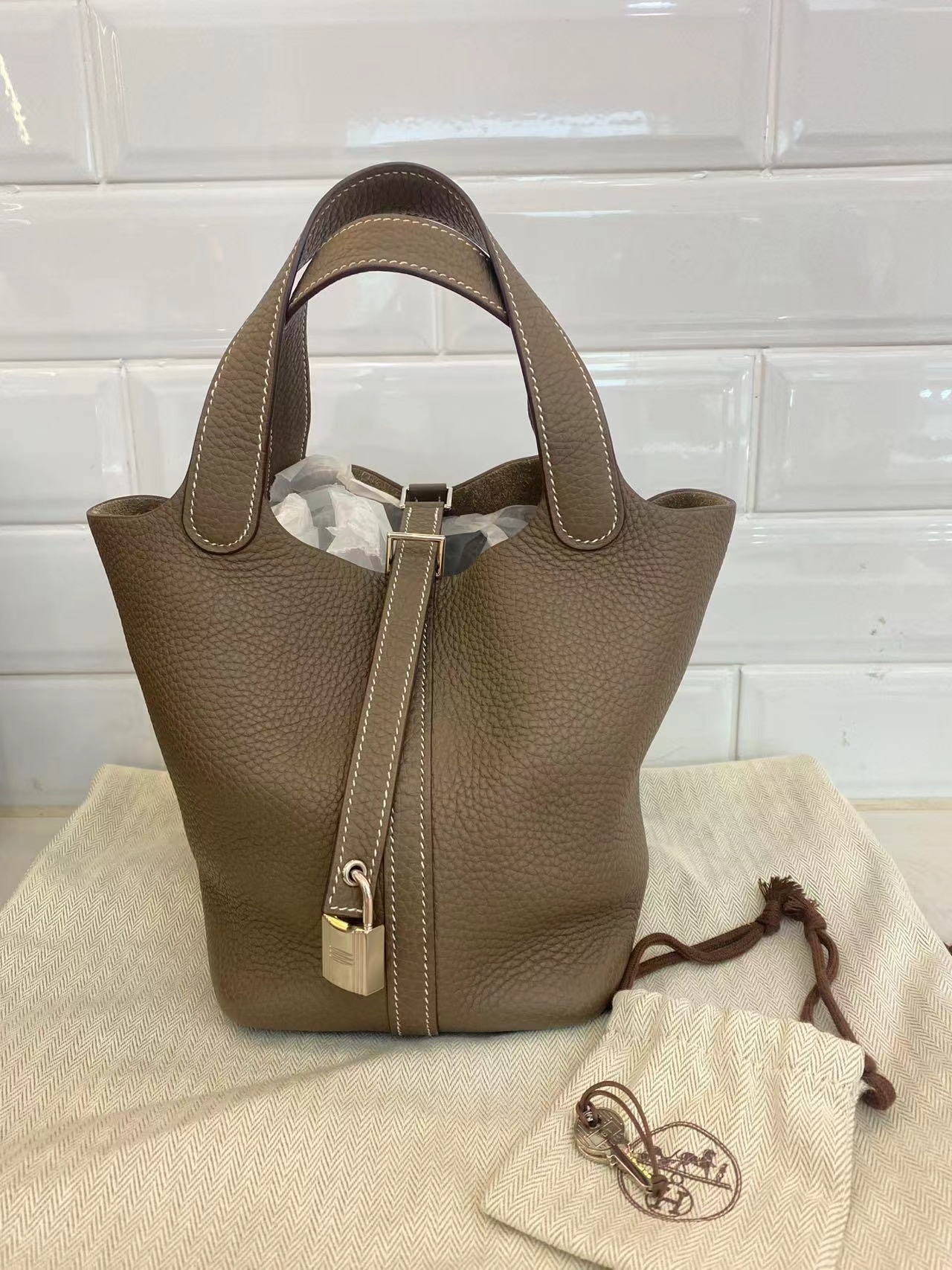 95新 Hermes/爱马仕 大象灰银扣菜篮子18手提包bwz10375