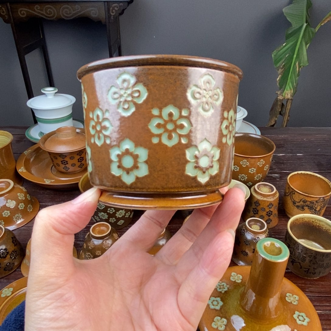 朱砂胎草木灰宝相花纹 蓉天杯