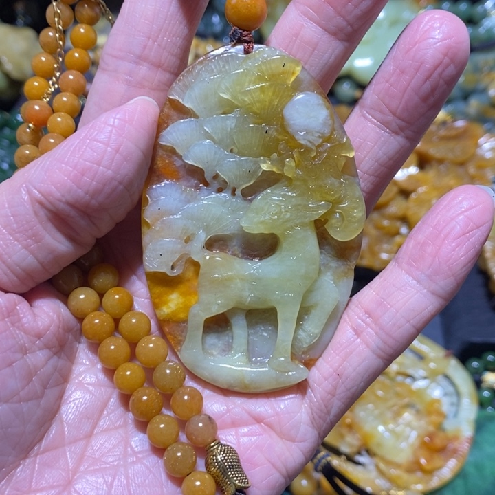 蛇纹石玉岫玉吊坠未镶嵌