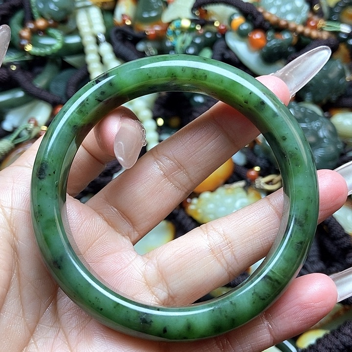 和田玉颈饰未镶嵌58