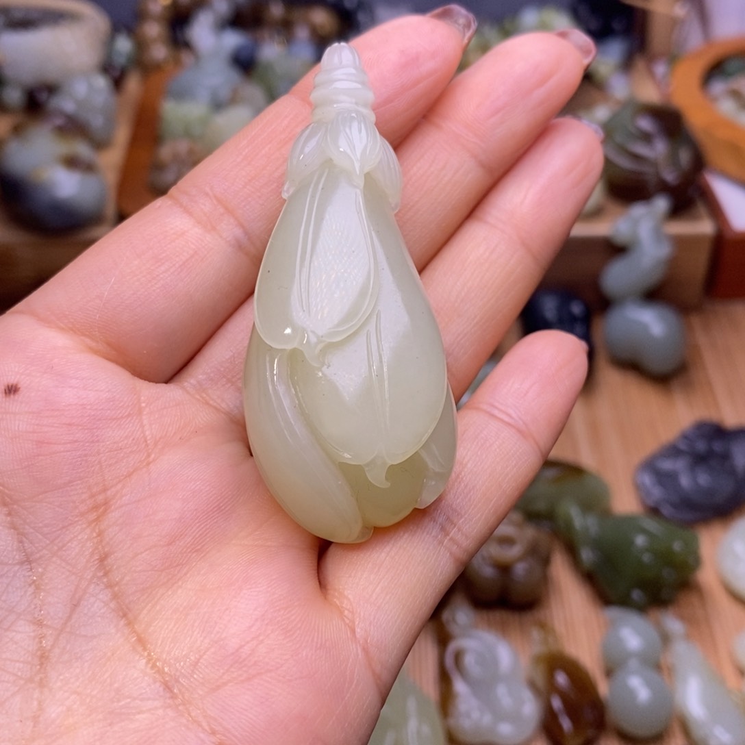 颈饰未镶嵌和田玉Y****a