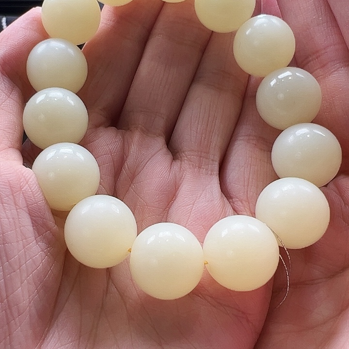 手链未镶嵌和田玉（糖玉）火**莓