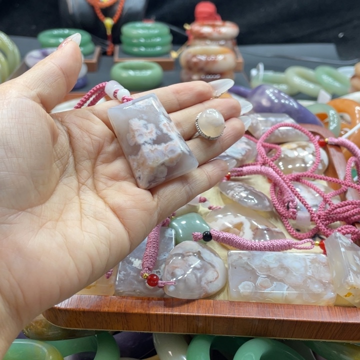 *****石英质玉未镶嵌珠宝奇石