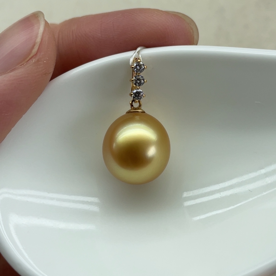 18K金镶嵌海水珍珠吊坠(不含链)11.8mm