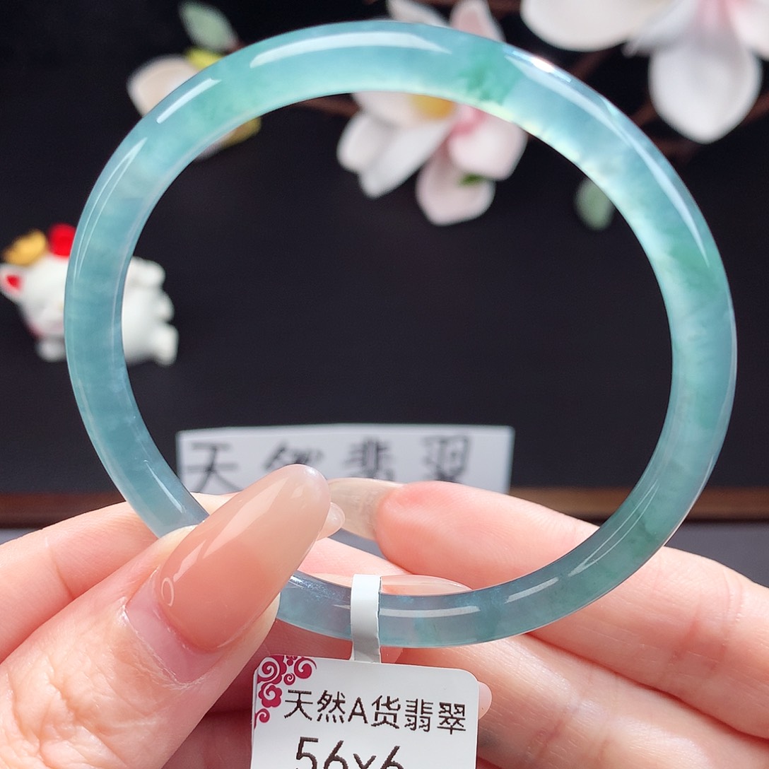 翡翠手镯（圆镯）未镶嵌S*.