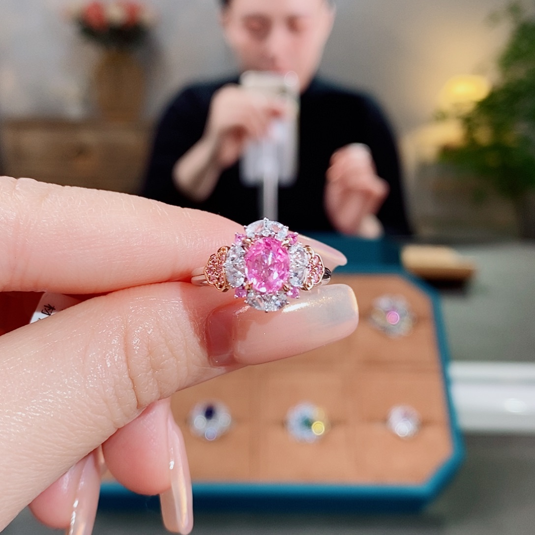 尖晶石戒指18K金镶嵌1.02ct马亨盖