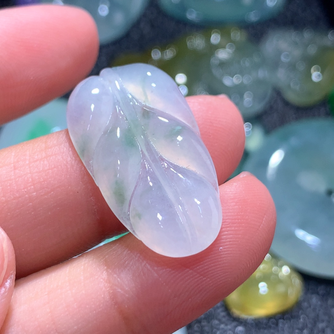 翡翠颈饰未镶嵌缅甸