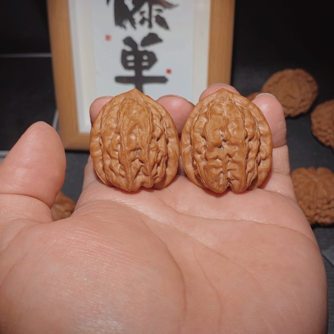 文玩核桃把件32无名氏皮质骨质嘎嘎牛