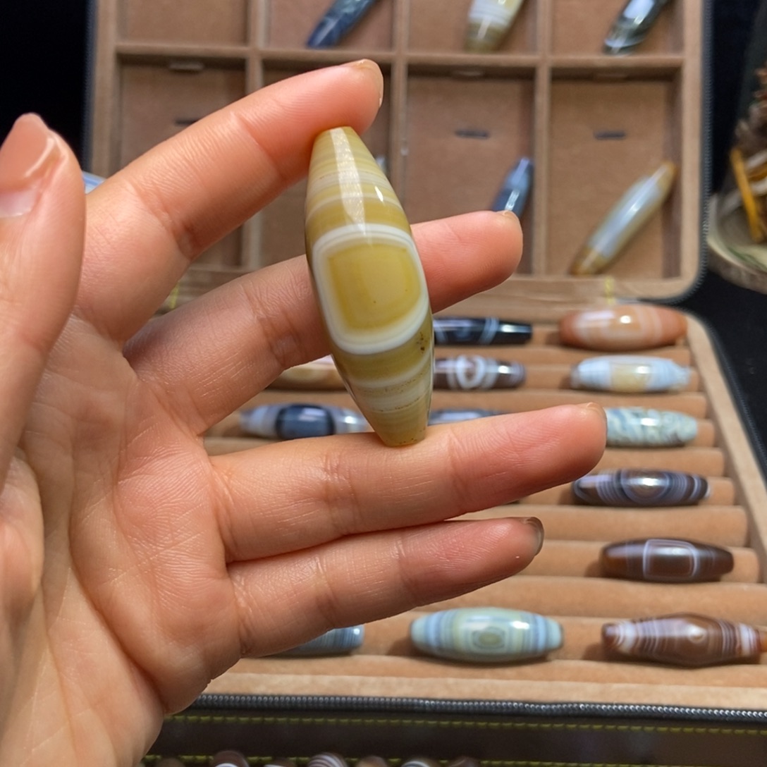 6***玛瑙/玉髓未镶嵌颈饰