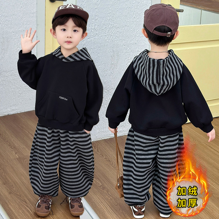 男童秋冬套装2025新款儿童韩版连帽长袖卫衣条纹男加绒两件套潮酷