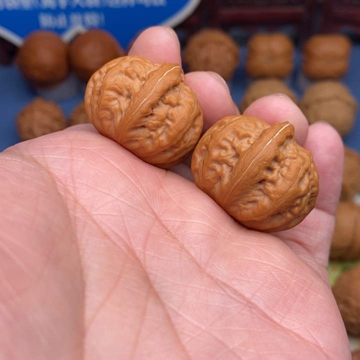 文玩核桃把件玉石方尊