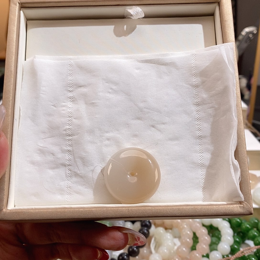 和田玉颈饰未镶嵌M****