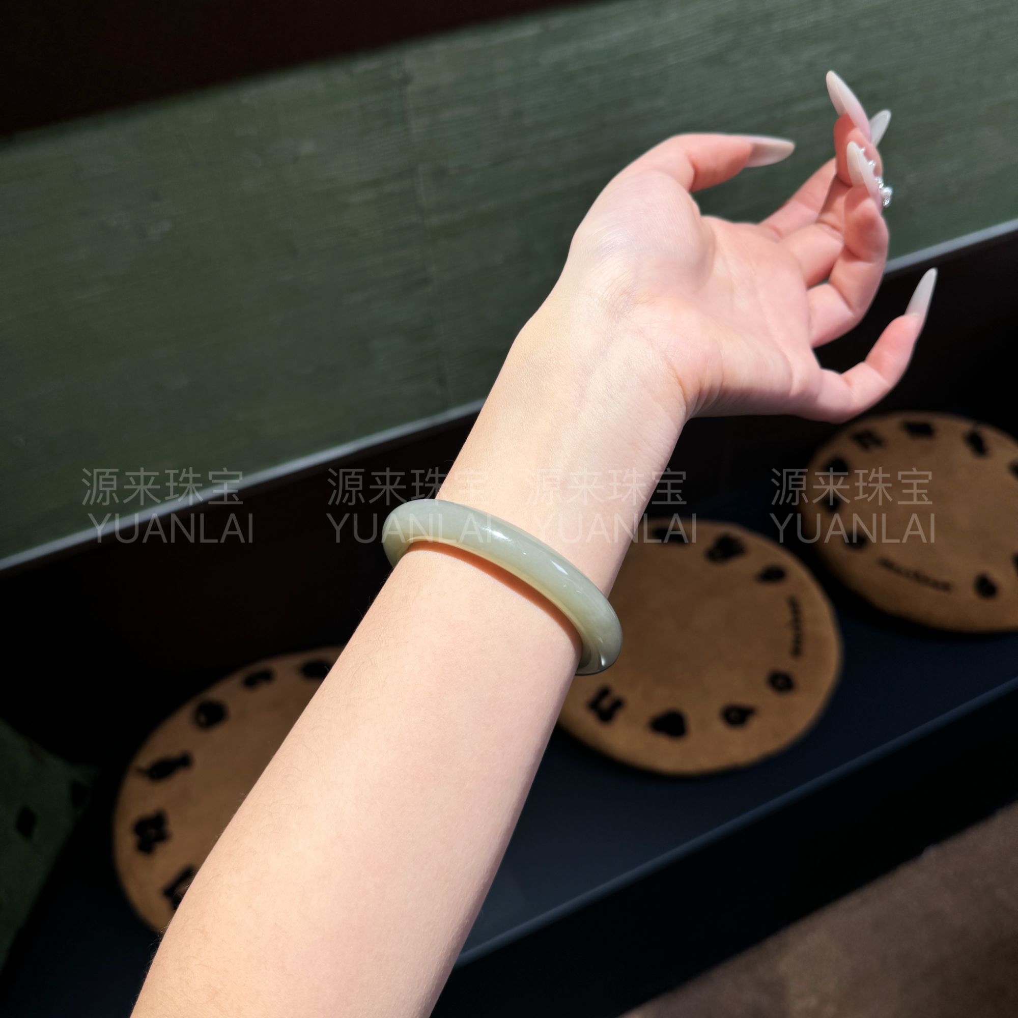 Y1*云雾*天然和田玉手镯