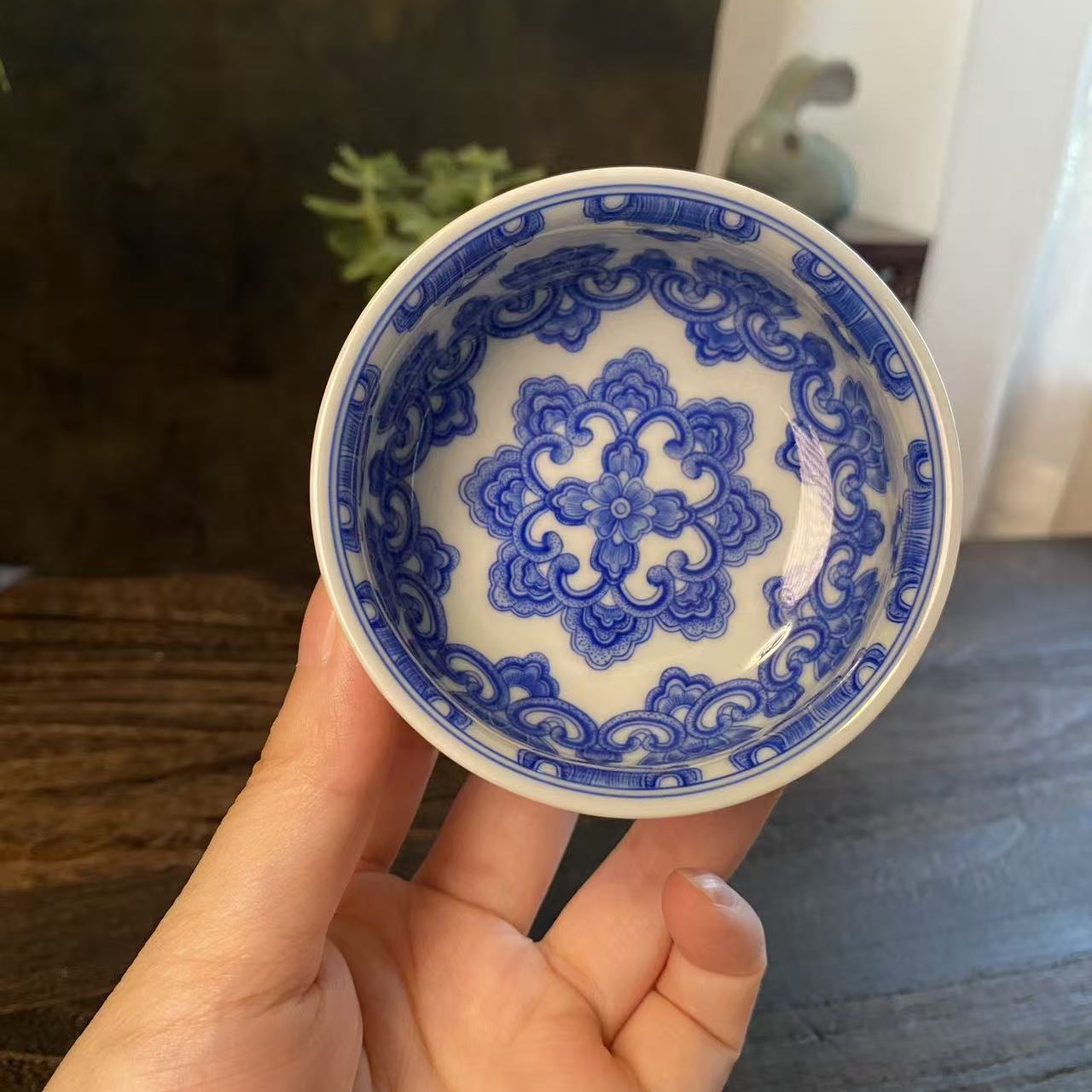 【四悦茶陶】青花宝相炉式主人杯 景德镇陶瓷手工手绘 容量90