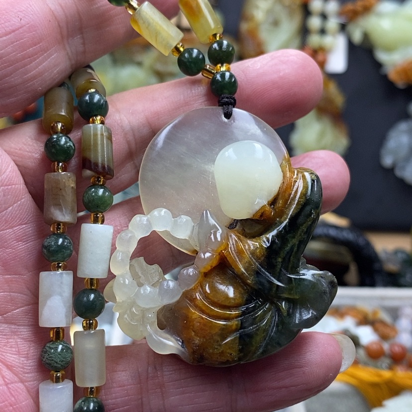 【闪购商品】蛇纹石玉吊坠未镶嵌