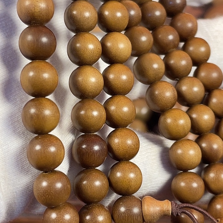 用***7檀香木老山檀顺纹黑肉0.8*108