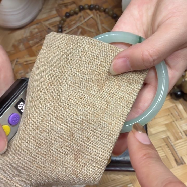 织绣哈哈哈哈哈哈哈哈哈哈哈～