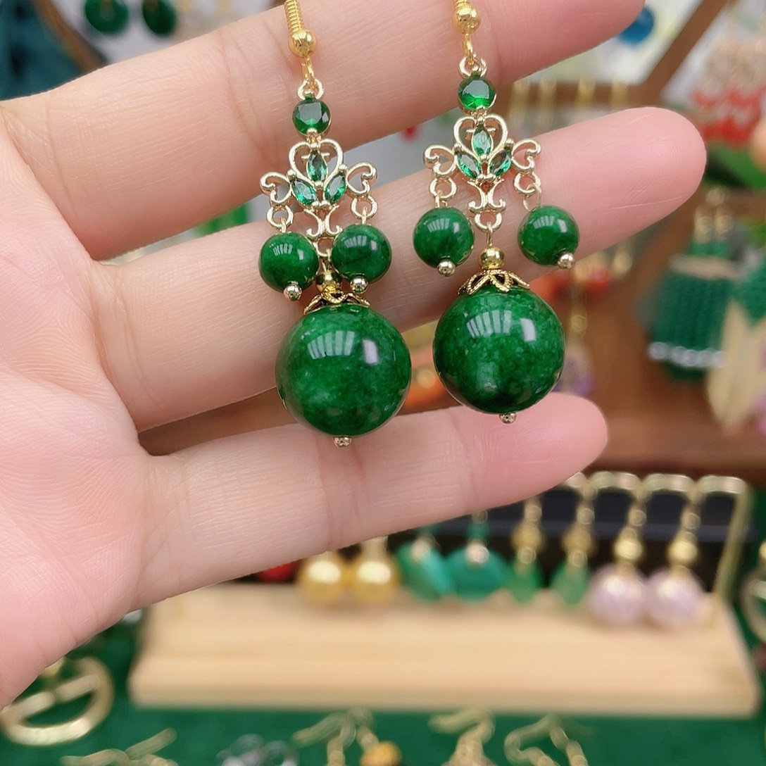 石英质玉合金耳饰