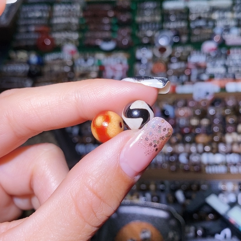 【闪购商品】玛瑙/玉髓散珠王***头