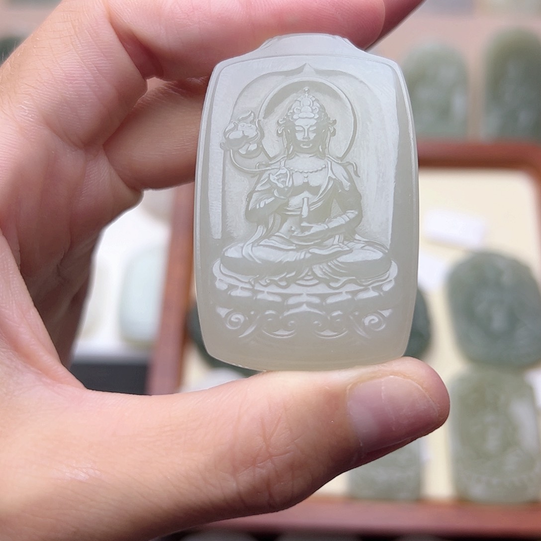 和田玉未镶嵌颈饰