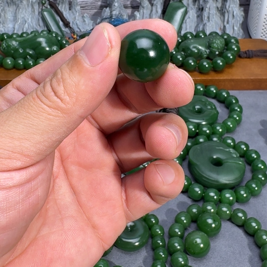 和田玉（碧玉）未镶嵌挂件