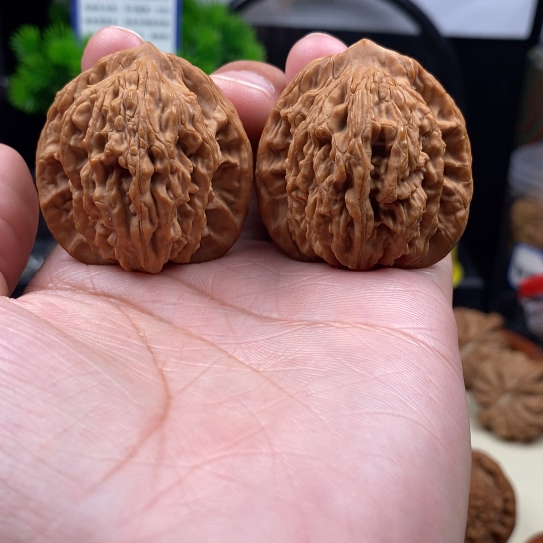 文玩核桃把件麦虎40