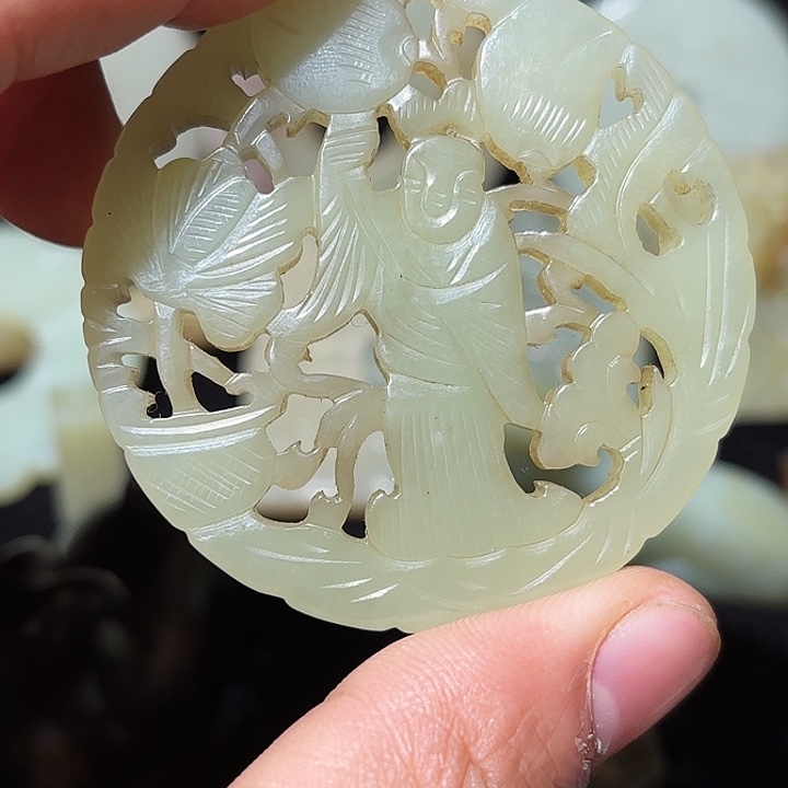 清***逸和田玉（糖玉）未镶嵌挂件